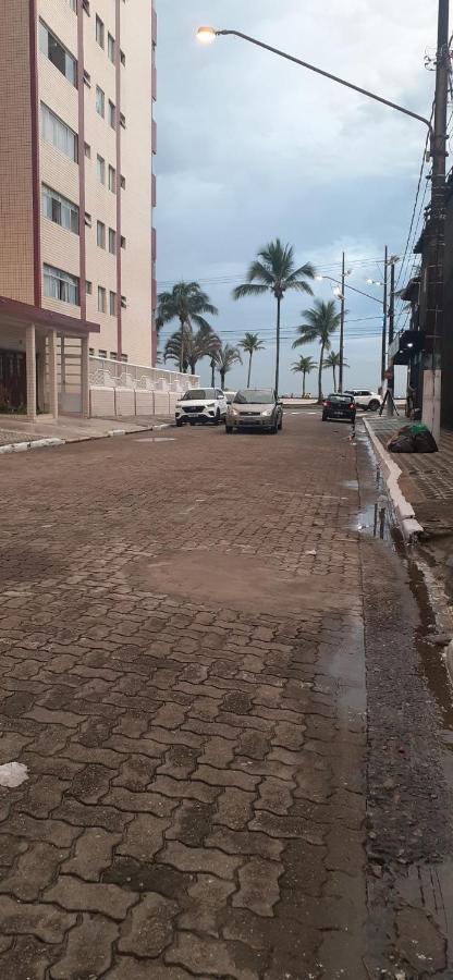 Kitnet Na Praia Praia Grande  Bagian luar foto